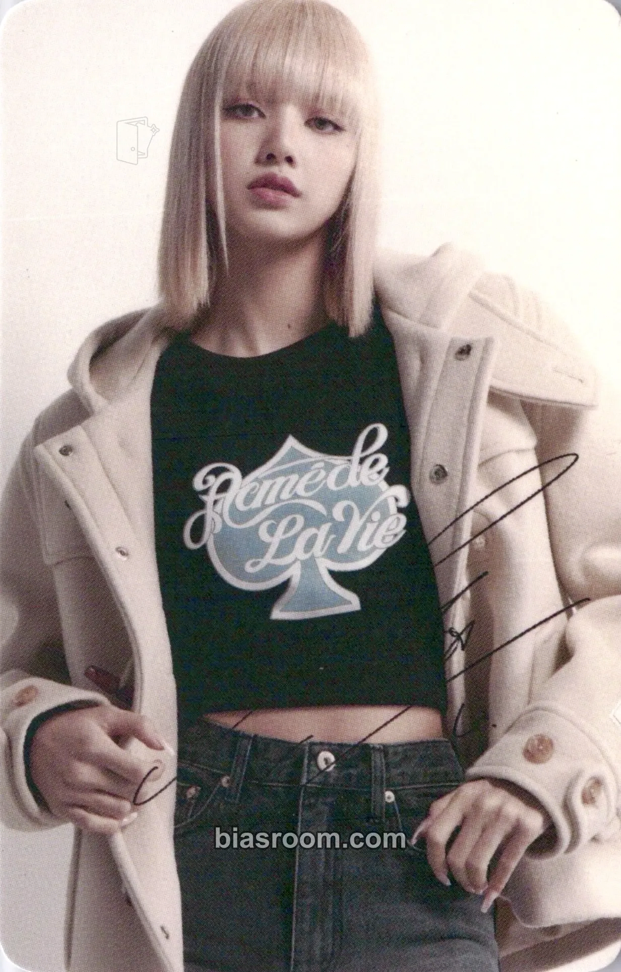Lisa Lisa x acmé de la vie (ADLV) Photocard - BLACKPINK - BLACKPINK K-pop photocard