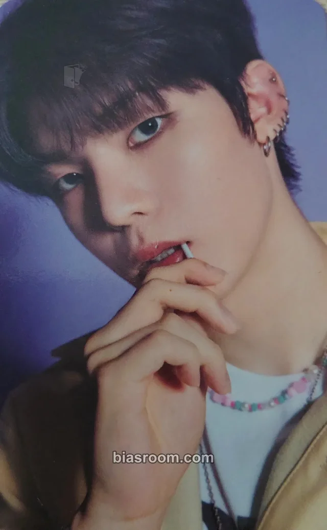 EASTSHINE - Karis - Embers Album album photocard