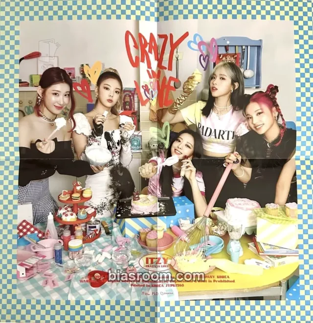 ITZY - Crazy in Love Album album inclusion poster standard version first press only photobook version
