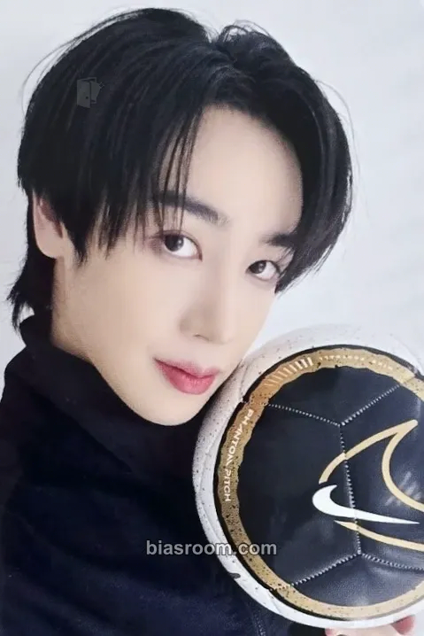 Hunter Photocards (xikers) | Bias Room