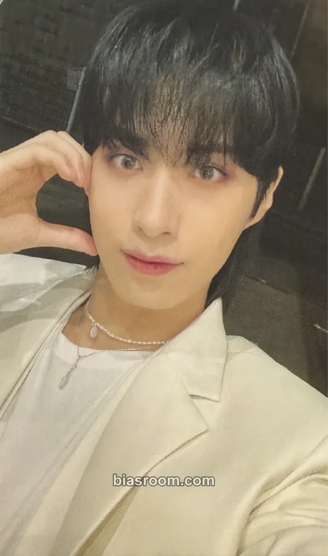 ONEUS - Xion - BLOOD MOON Album pob (pre-order benefit)
