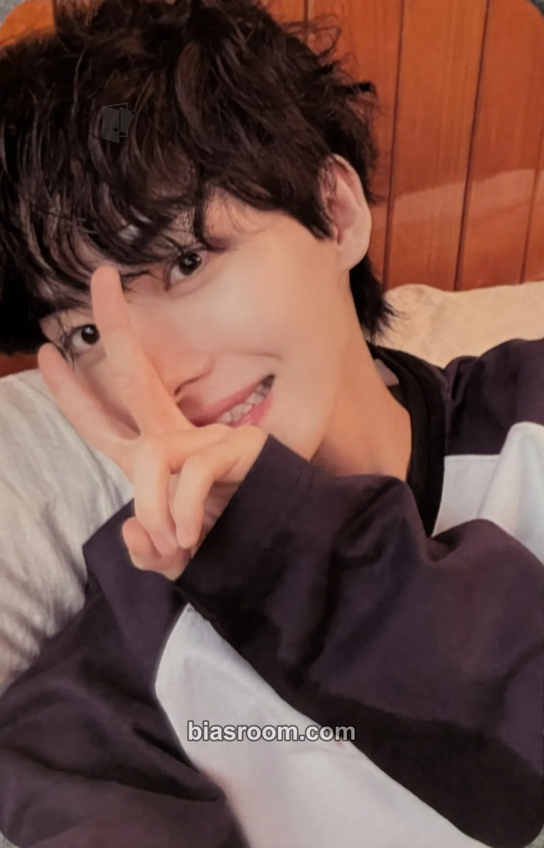 Hyunjun Hur (ex. Hwall) Backseat Photocard - Hyunjun Hur - Hyunjun Hur K-pop photocard