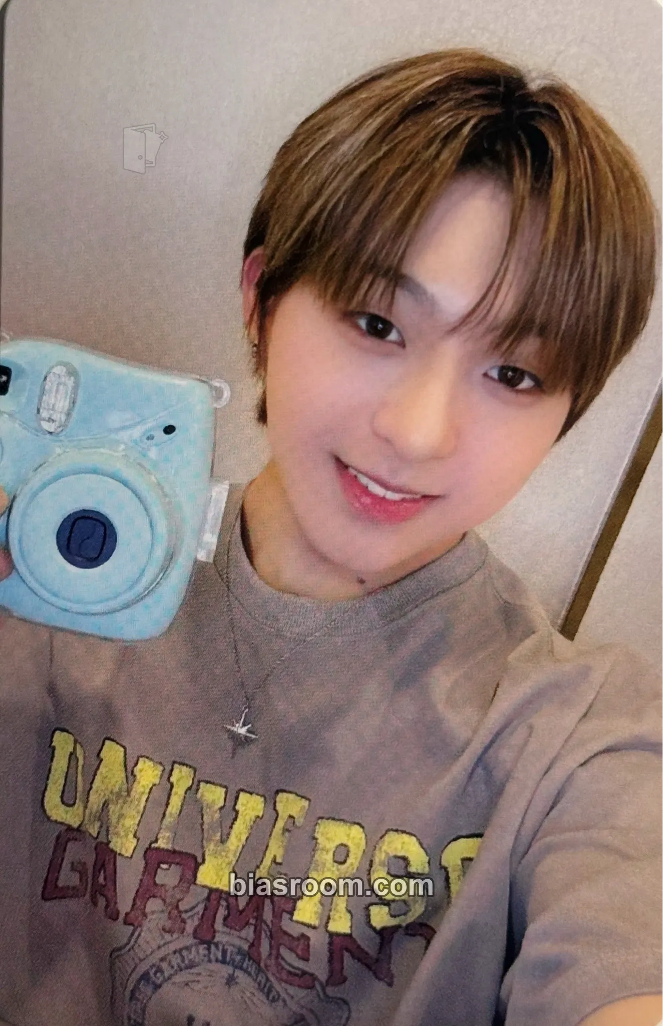 Miraku n: number of cases Photocard - NouerA - NouerA K-pop photocard