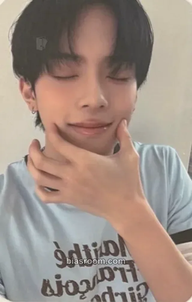 VERIVERY - Kangmin - 2026 VERIVERY FANMEETING IN SHANGHAI Beggin’ Moment Event entrance / attendance benefit