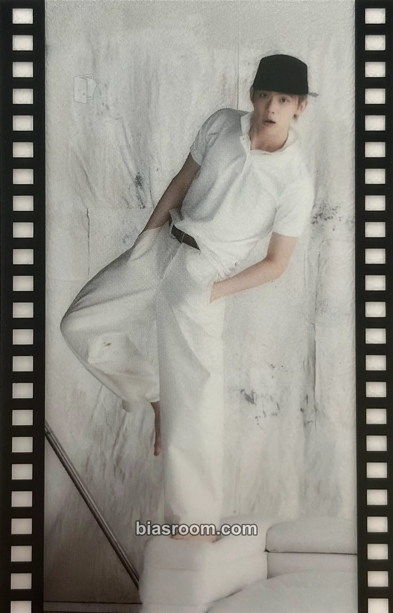 Yeonjun NO LABELS: PART 02 Photocard - TOMORROW X TOGETHER - TOMORROW X TOGETHER K-pop photocard