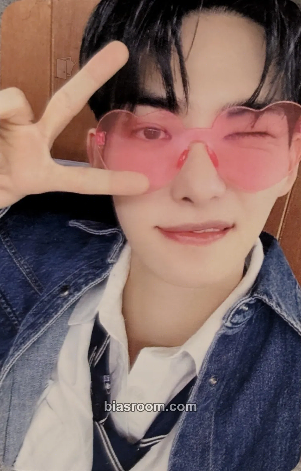 Hyunjun Hur (ex. Hwall) Backseat Photocard - Hyunjun Hur - Hyunjun Hur K-pop photocard