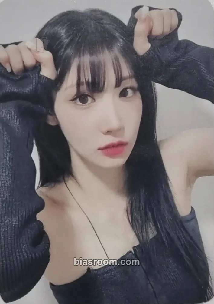 Nakyoung Mujuk Photocard - tripleS - tripleS K-pop photocard