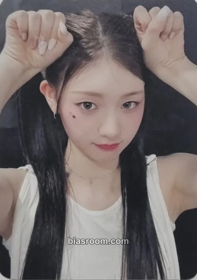 Yeonji Mujuk Photocard - tripleS - tripleS K-pop photocard