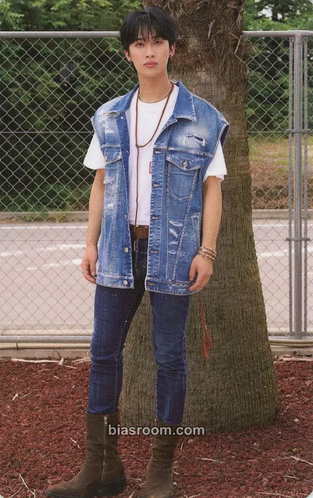 KIYOON Teenage Blue Photocard - Hi-Fi Un!corn - Hi-Fi Un!corn K-pop photocard