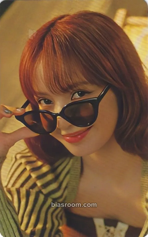 Lisa THE GIRLS (BLACKPINK THE GAME OST) Photocard - BLACKPINK - BLACKPINK K-pop photocard