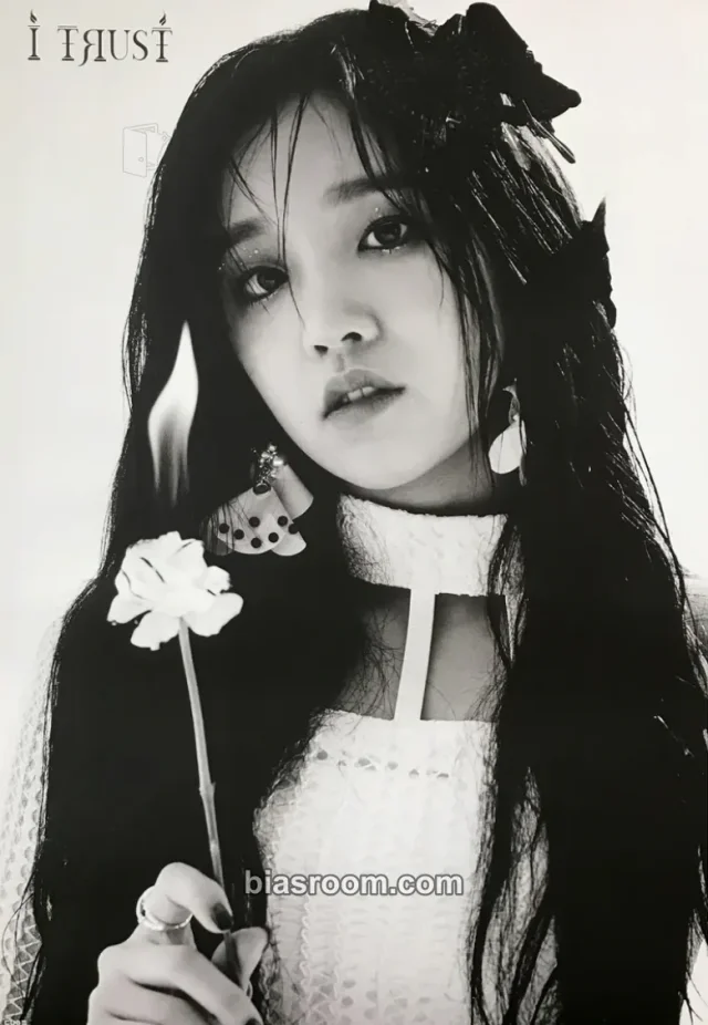 i-dle - Yuqi - I Trust Album poster pob (pre-order benefit) supplemental