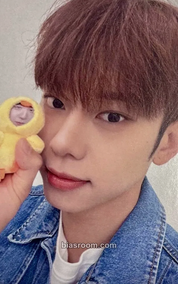 Donghyun UPSIDE DOWN Photocard - AB6IX - AB6IX K-pop photocard