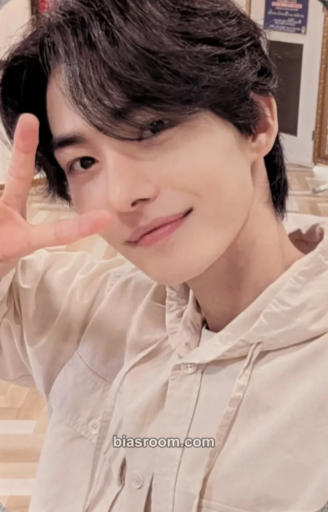 Hyunjun Hur - Hyunjun Hur (ex. Hwall) - Backseat Album album photocard