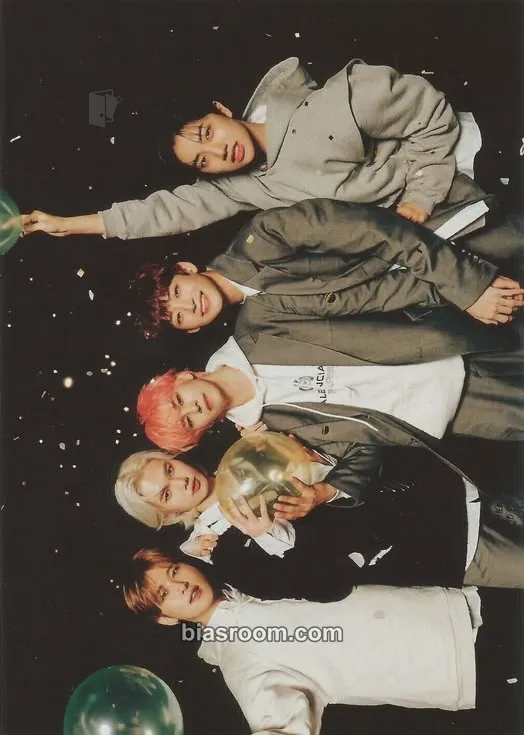 LIBERTY : IN OUR COSMOS Photocard - CRAVITY - CRAVITY K-pop photocard