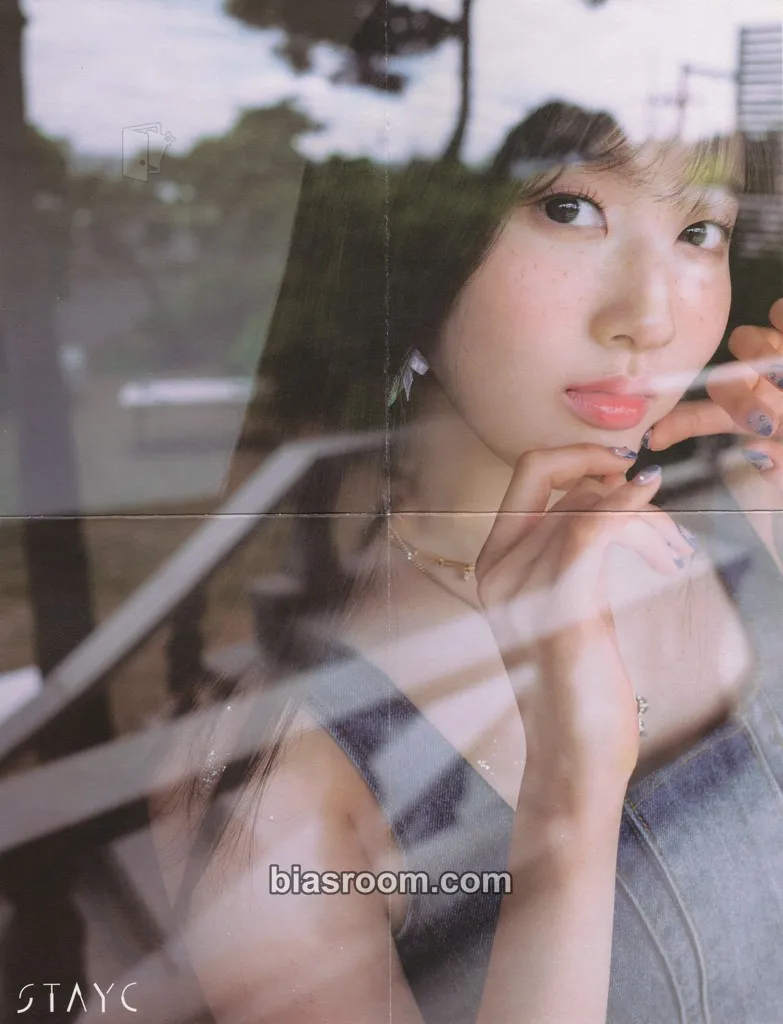 Sieun WE NEED LOVE Photocard - STAYC - STAYC K-pop photocard