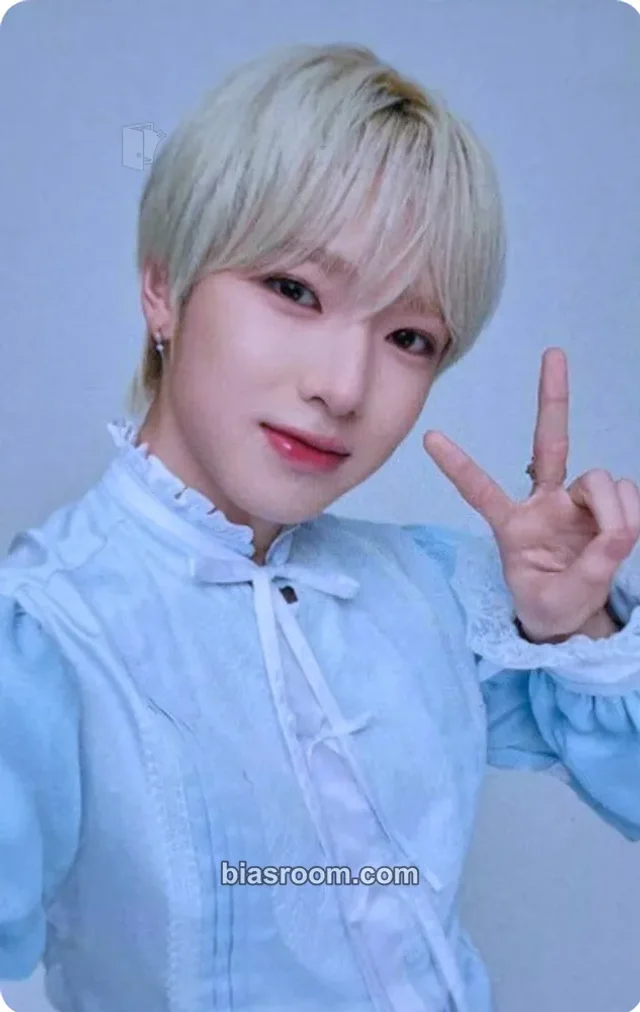 NCT WISH - Sakuya - 2ND ANNIVERSARY FANMEETING IN JAPAN <6人の王子様がプロポーズしてくるなんて聞いてないんですけど> (Help! All Six Princes Are Trying to Propose to Me) Event trading card merch photocard fan meeting japan