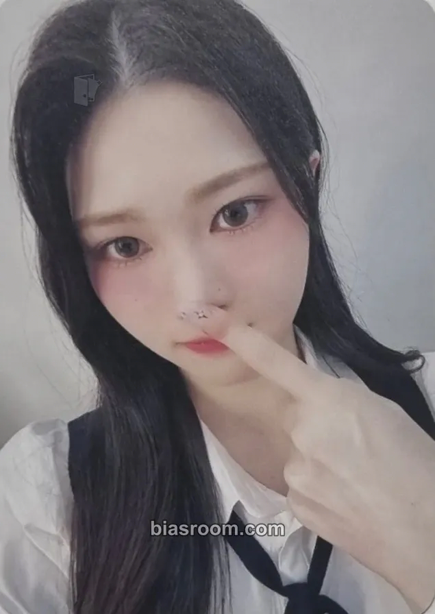 Mayu Mujuk Photocard - tripleS - tripleS K-pop photocard