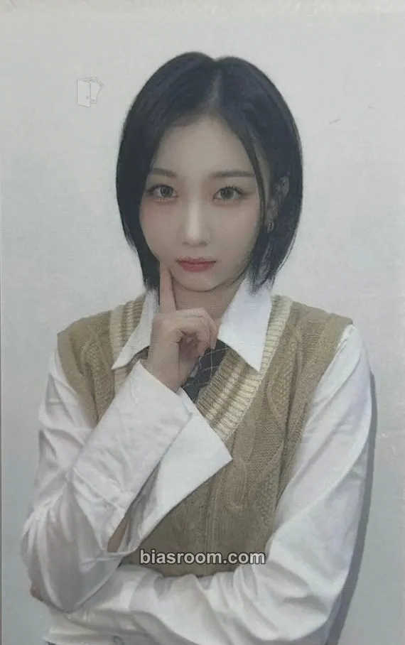 Kaede 2025 Season's Greetings: tripleSchool Photocard - tripleS - tripleS K-pop photocard