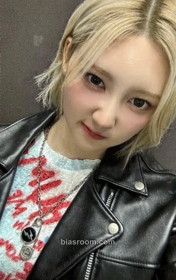 Rami Hello Monsters 1st World Tour Photocard - BABYMONSTER - BABYMONSTER K-pop photocard