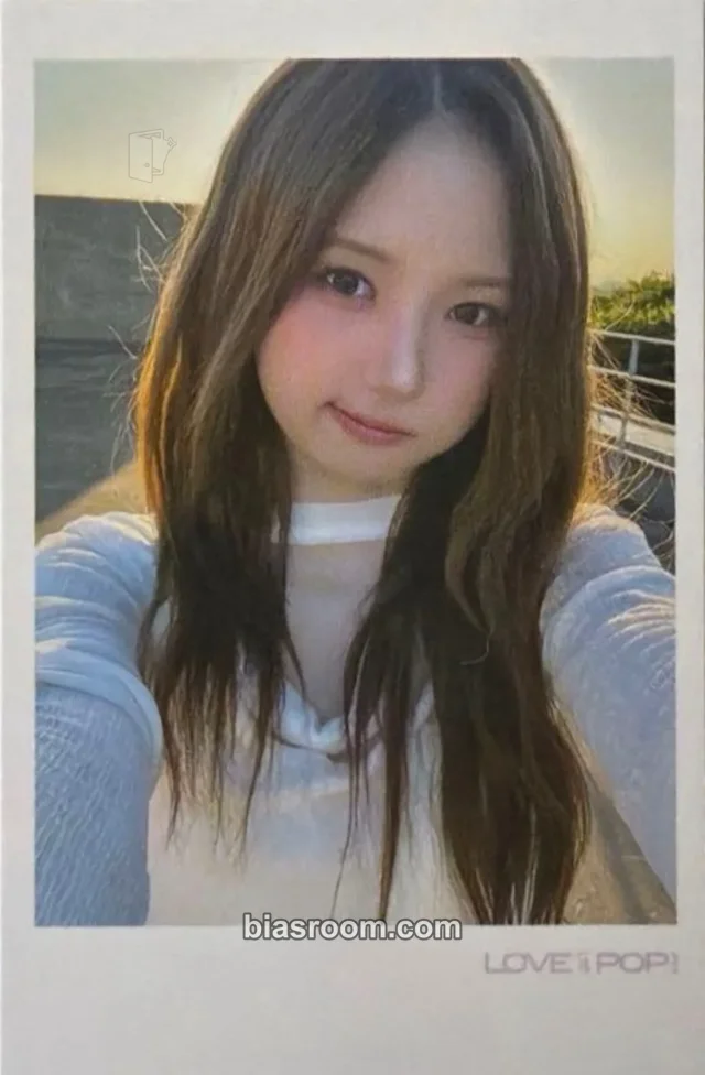 tripleS - Jiwoo - LOVE&POP pt.1 Album 1st music pob (pre-order benefit) polaroid