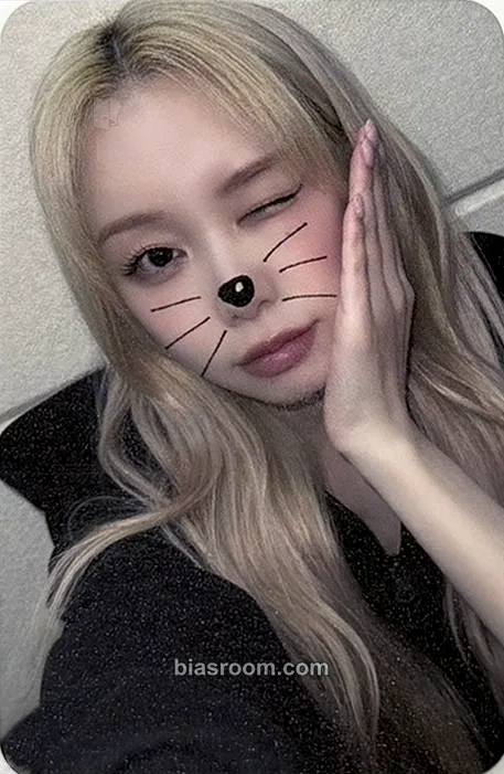 Suhyeon The Collective Soul and Unconscious: Chapter Two Photocard - Billlie - Billlie K-pop photocard