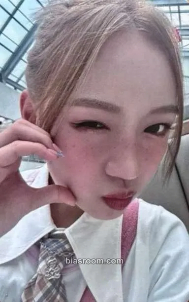 Sohee Boom Photocard - Rocket Punch - Rocket Punch K-pop photocard