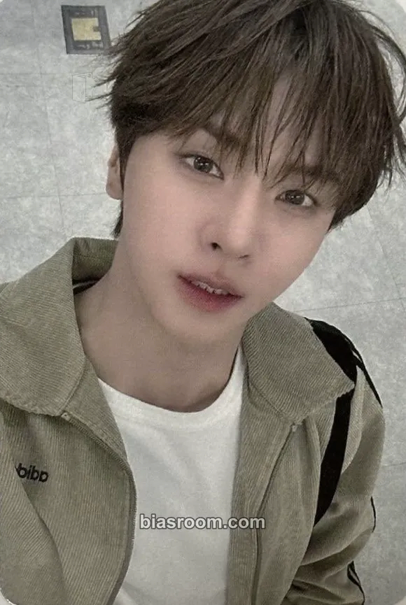 Yoojun NEW CHAPTER : DESEAR Photocard - BAE173 - BAE173 K-pop photocard
