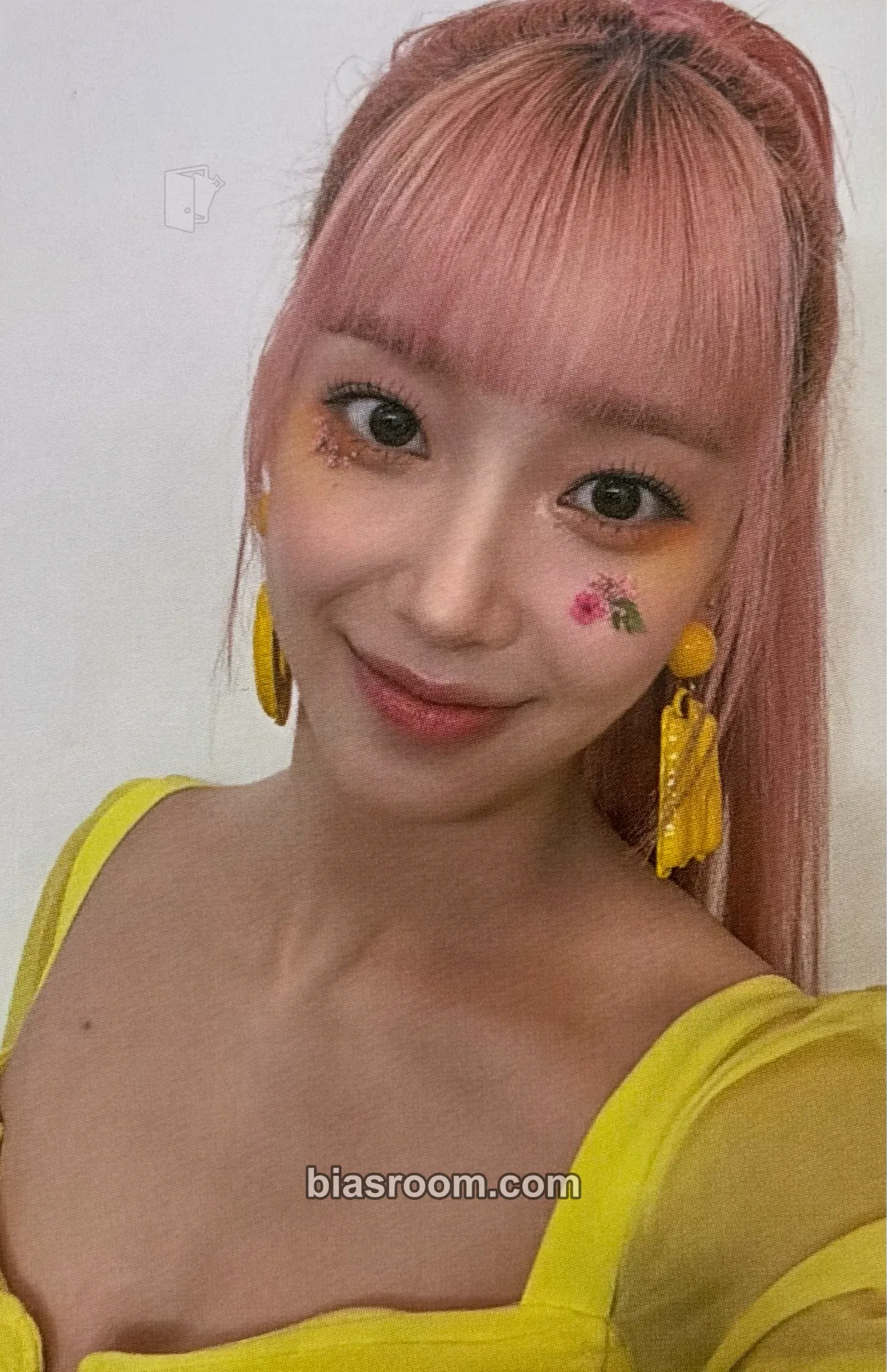 Sumin The Star Magazine 2023 May Issue Photocard - STAYC - STAYC K-pop photocard