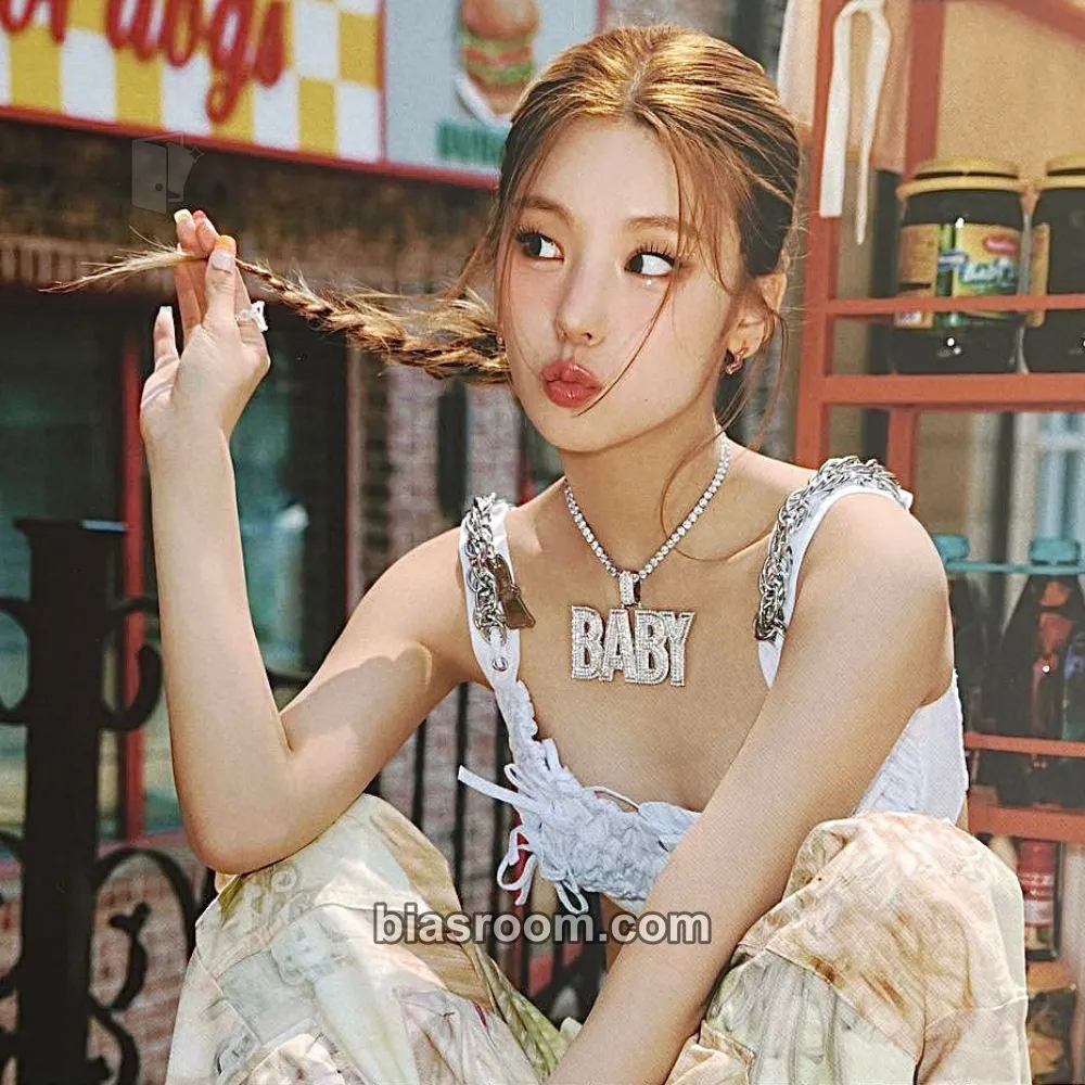 Yeji KILL MY DOUBT Photocard - ITZY - ITZY K-pop photocard