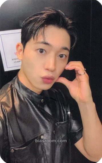 Changjo 2023 TEEN TOP CONCERT IN TAIWAN we gonna rock it drop it top it hey don't stop it pop it LIVE Photocard - Teen Top - Teen Top K-pop photocard