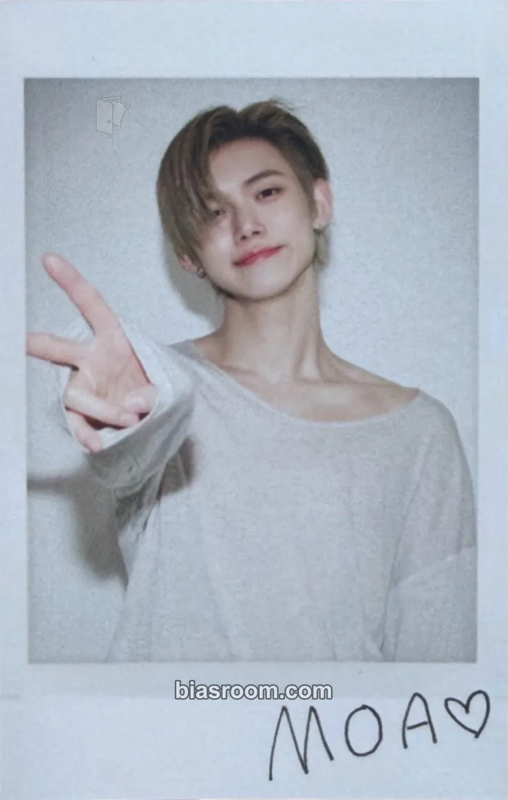 Yeonjun NO LABELS: PART 02 Photocard - TOMORROW X TOGETHER - TOMORROW X TOGETHER K-pop photocard