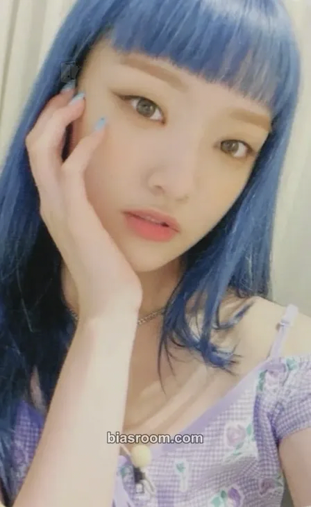 Soeun Play Game : Holiday Photocard - Weeekly - Weeekly K-pop photocard