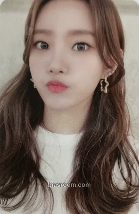 Monday We Play Photocard - Weeekly - Weeekly K-pop photocard