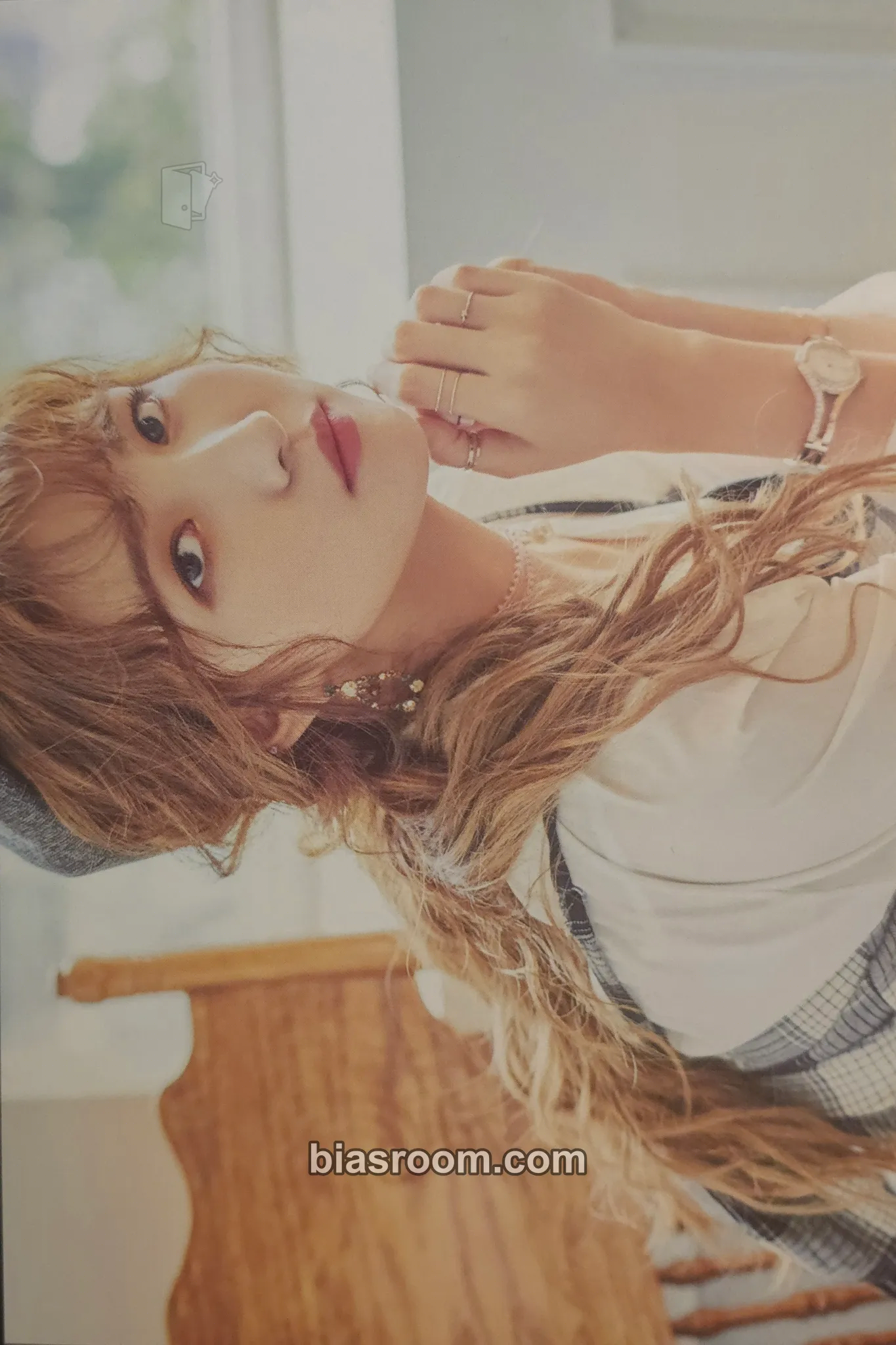 Sowon 2019 Season’s Greetings “Be In Full Bloom” Photocard - GFRIEND - GFRIEND K-pop photocard