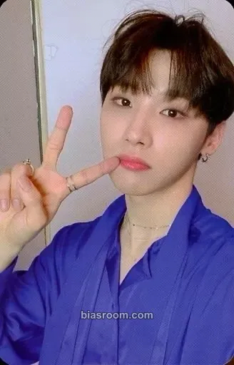 Woong VIVID Photocard - AB6IX - AB6IX K-pop photocard