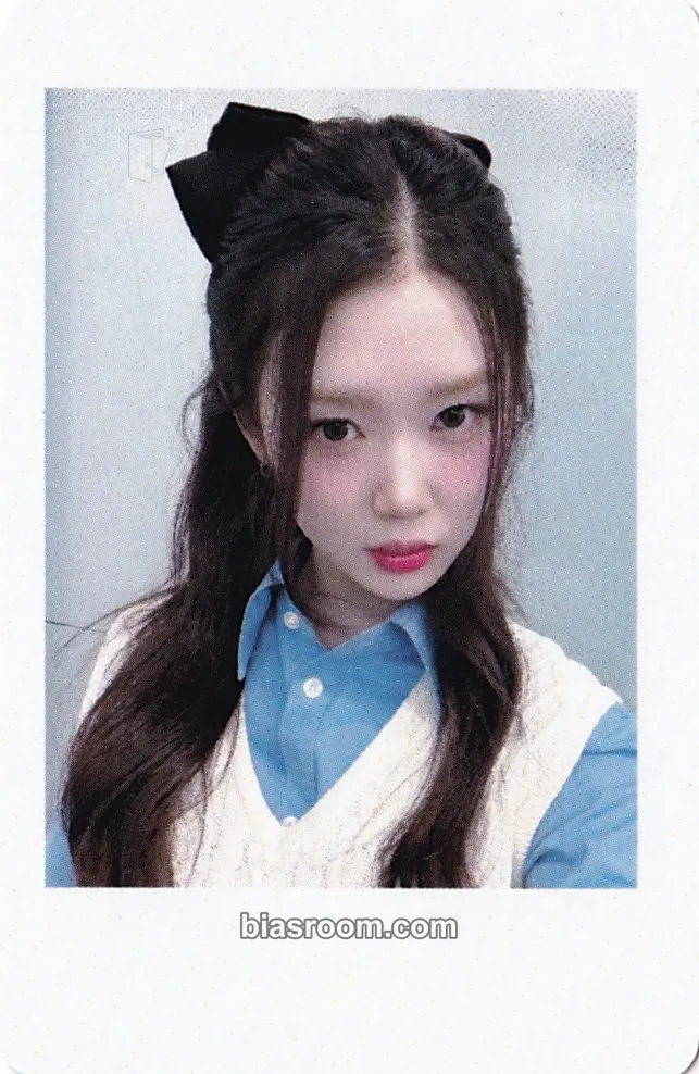Yubin Muhan Photocard - tripleS - tripleS K-pop photocard
