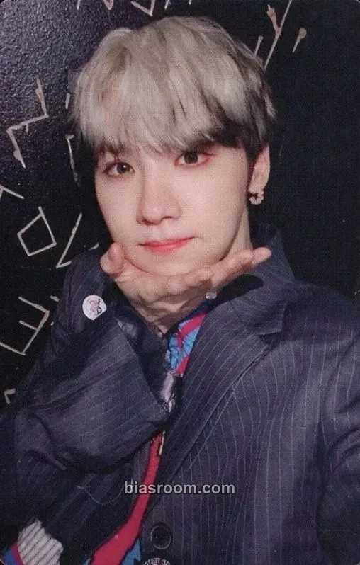Woong THE FUTURE IS OURS : LOST Photocard - AB6IX - AB6IX K-pop photocard
