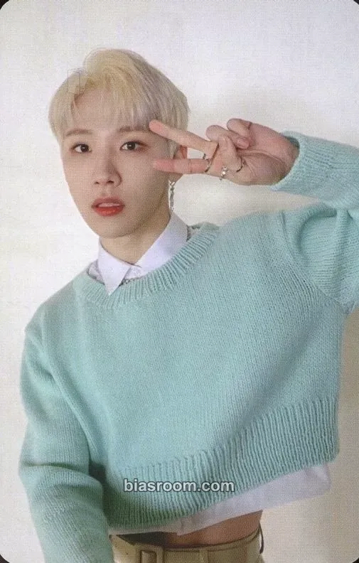 Woong MO’ COMPLETE : HAVE A DREAM Photocard - AB6IX - AB6IX K-pop photocard