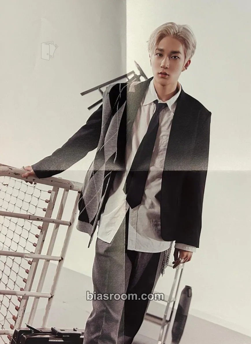 Theo Disharmony: Stand Out Photocard - P1Harmony - P1Harmony K-pop photocard
