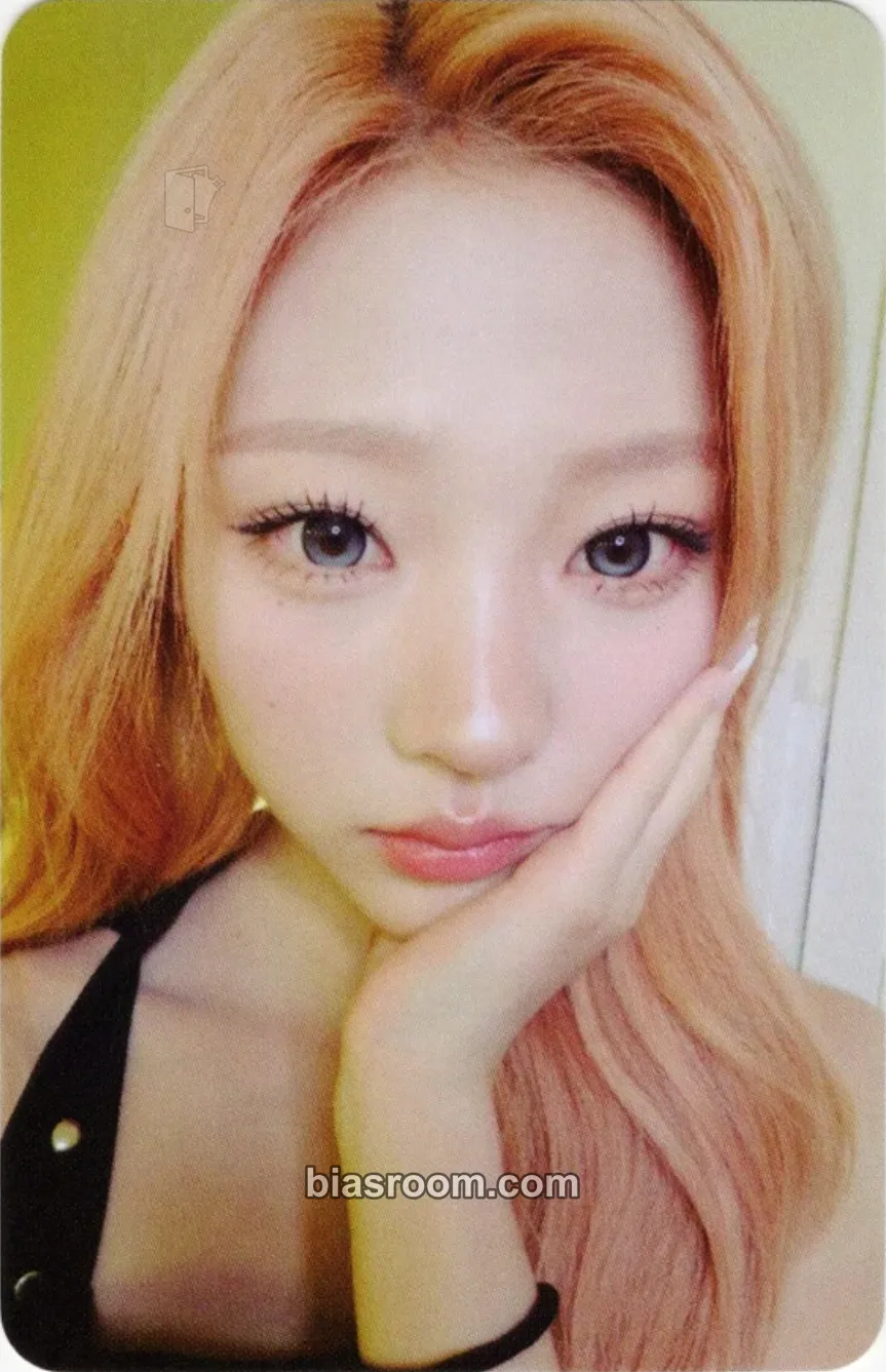 Stella Lemon Tang Photocard - Hearts2Hearts - Hearts2Hearts K-pop photocard