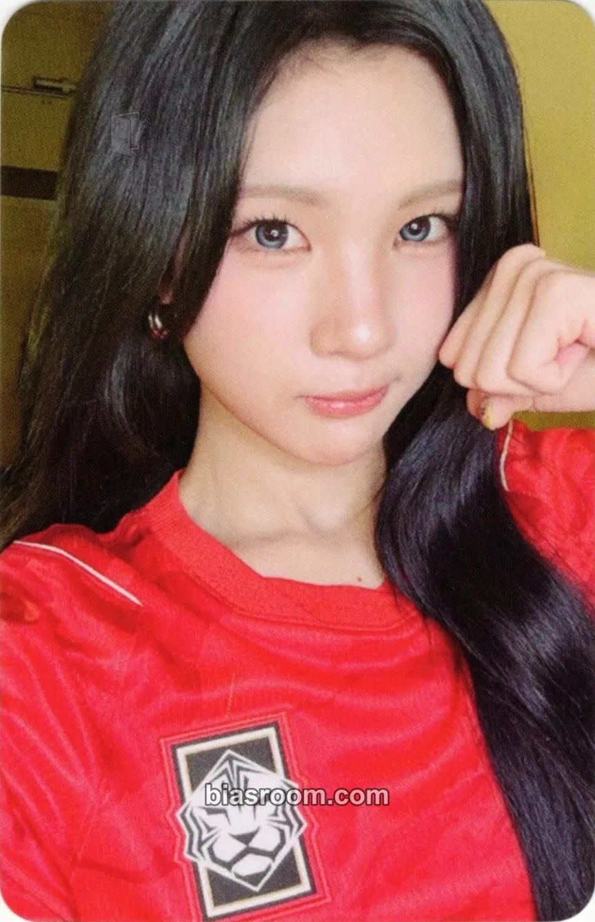 Juun Lemon Tang Photocard - Hearts2Hearts - Hearts2Hearts K-pop photocard