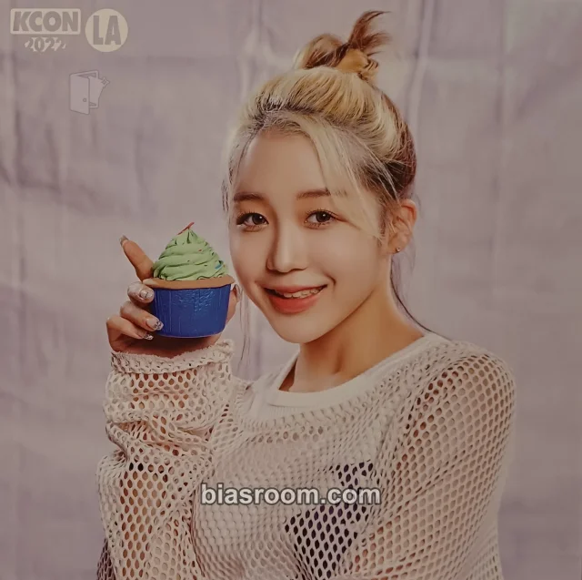 Kep1er - Hikaru - KCON LA 2022 Event postcard double-sided