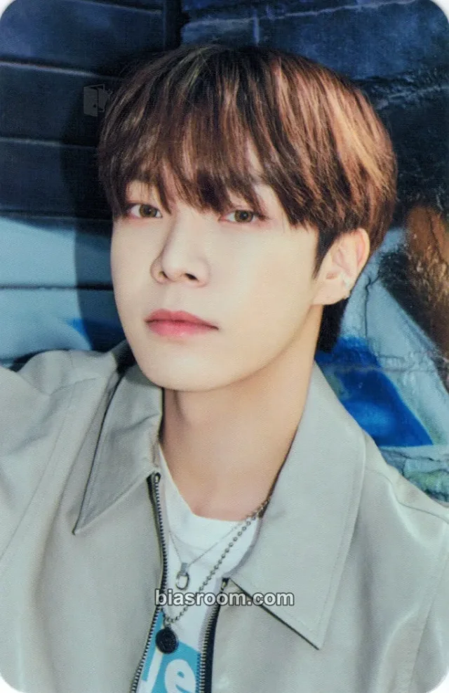 VERIVERY - Dongheon - 2021 VERIVERY 1st TOUR IN U.S. Photobook Other photobook version