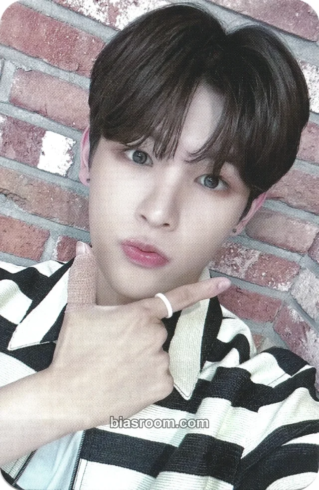 XODIAC - Gyumin - Throw A Dice Album fansign musicplant (music plant)