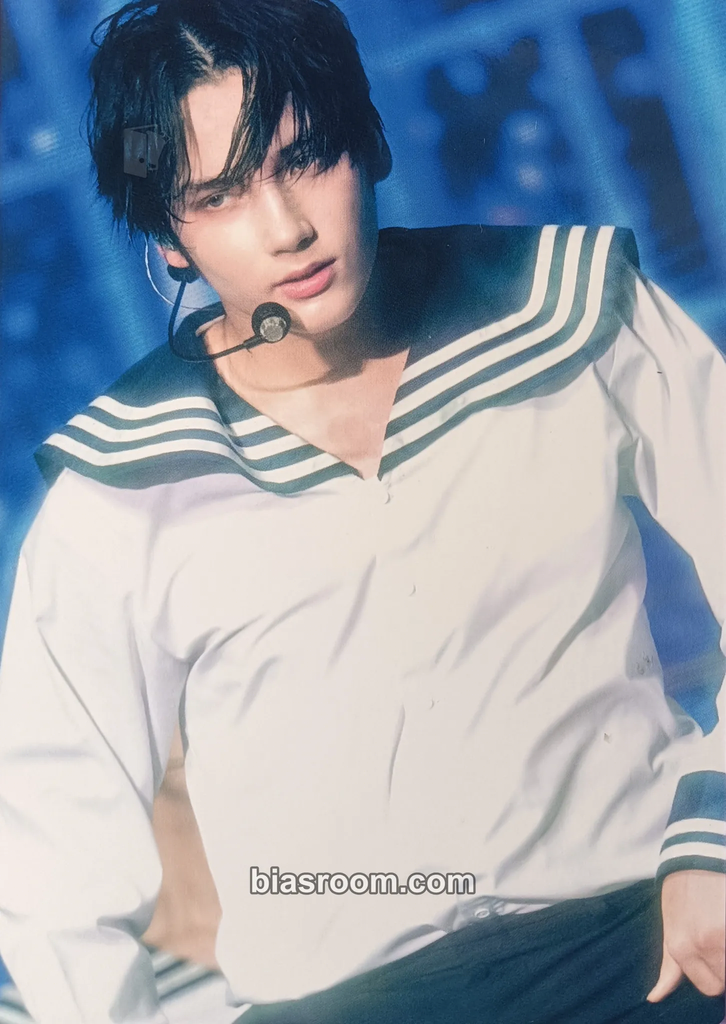 Huening Kai Act: Love Sick In Japan (DVD & Blu-Ray) Photocard - TOMORROW X TOGETHER - TOMORROW X TOGETHER K-pop photocard