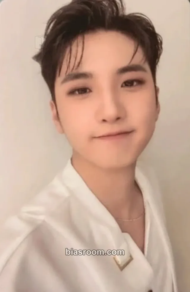 LUCY - Gwangil - Blue Album album photocard