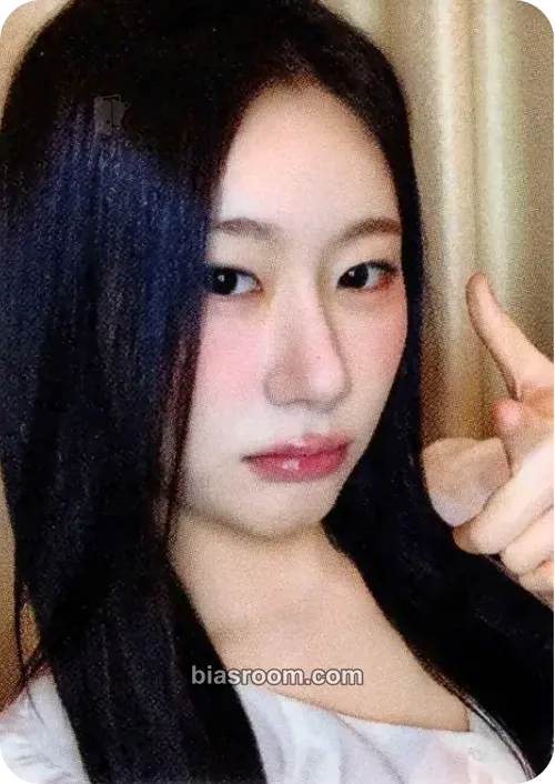 Chaeryeong Motto Photocard - ITZY - ITZY K-pop photocard