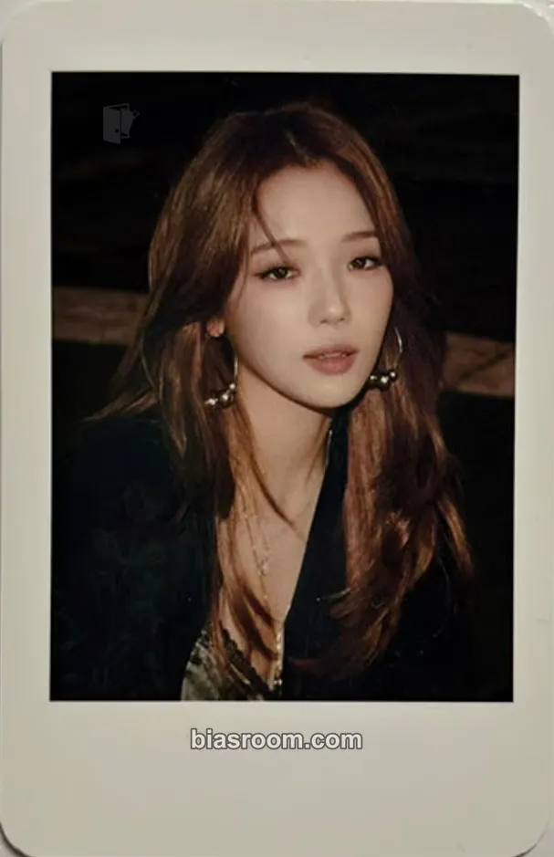 Jisun Midnight Guest Photocard - fromis_9 - fromis_9 K-pop photocard