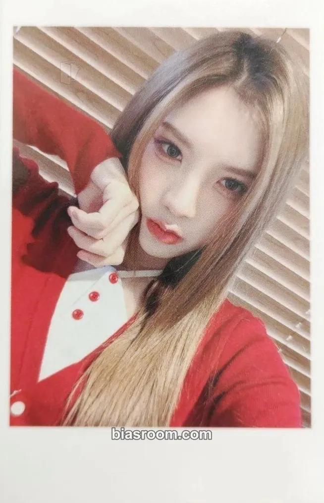 Sullin Beyond Beauty Photocard - tripleS - tripleS K-pop photocard