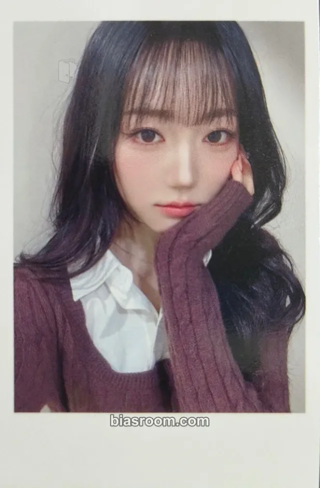 tripleS - Shion - Beyond Beauty Album jump up fansign polaroid round 6